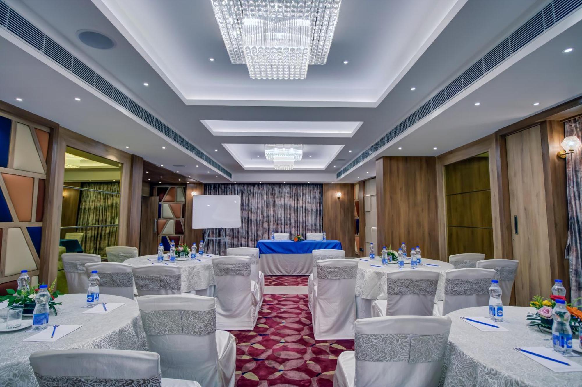 Cozzet Victoria Hotel بوهفانيشفار المظهر الخارجي الصورة