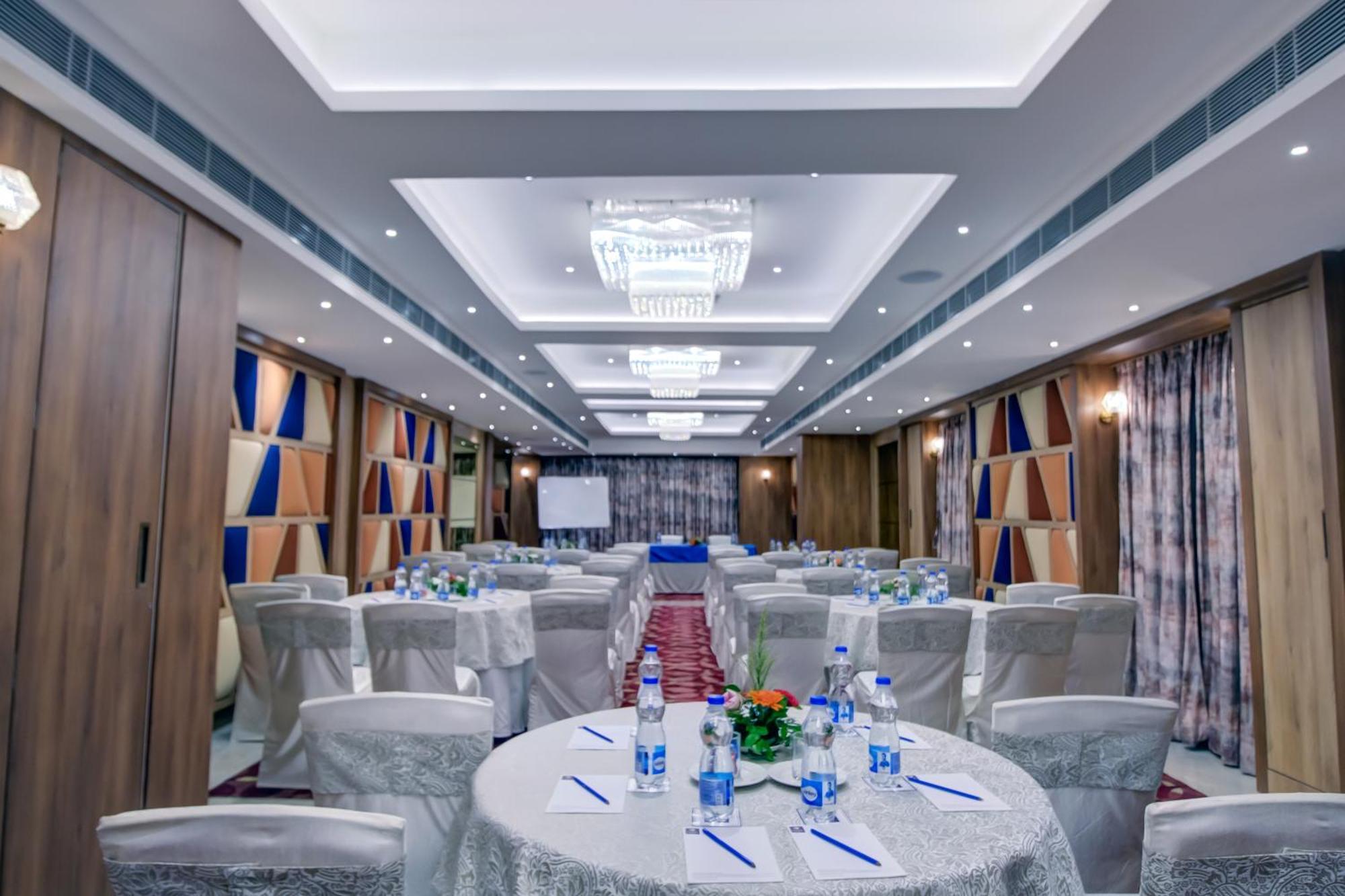 Cozzet Victoria Hotel بوهفانيشفار المظهر الخارجي الصورة